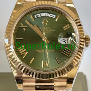 Rolex Day-Date 40MM Everose Gold Ref.228235 - Olive Green Roman Dial